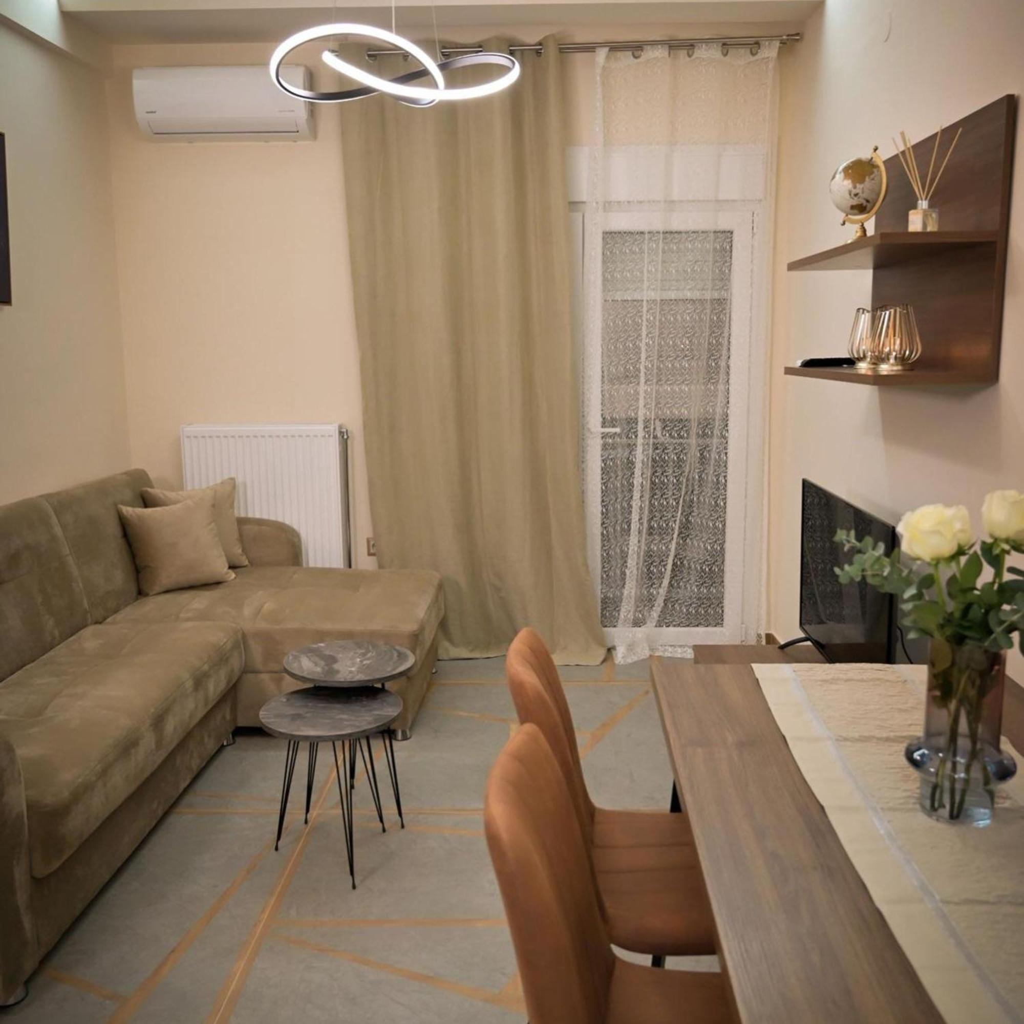 Eugenia's Luxury * Volos
